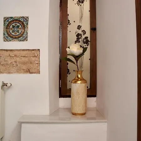 Zahira Suites Iii