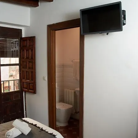 Zahira Suites Iii *